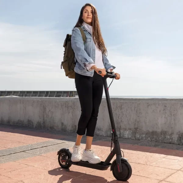 Električni skiro TREVI Velociptor NRG ES86W, 8.5'', zložljiv, LED osvetlitev, LED prikazovalnik, do 25 km/h, 350W motor, baterija 36V 7.5Ah, do 125kg, črn - Image 3
