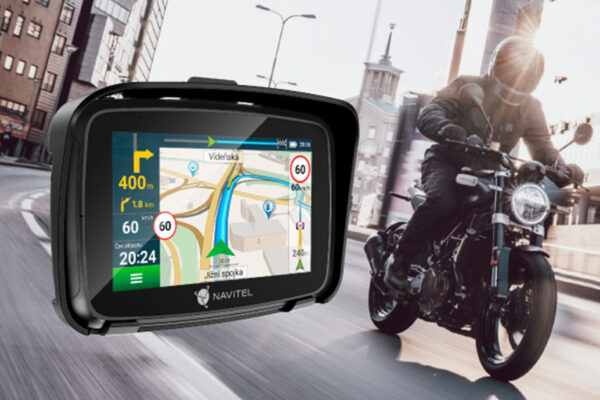 NAVITEL G590 MOTO navigacija GPS, za motoriste, 5" zaslon, baterija, Bluetooth, IP66 vodoodpornost, nameščeni zemljevidi, naprstnik, črna - Image 2