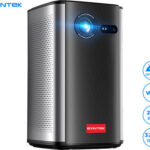 BYINTEK P70 prenosni 3D LED DLP projektor, Android, WiFi, Bluetooth, 2GB+32GB, baterija, 380 lumnov, zvočniki, max 4K UHD, USB/HDMI, + stojalo + torbica