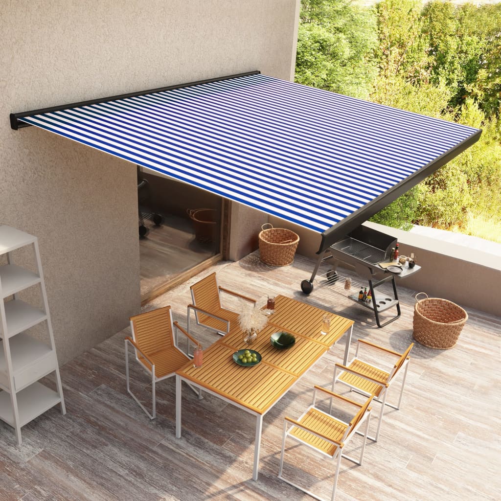 Motorizirana kasetna tenda 450×300 cm modra in bela