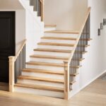 Podloge za stopnice 16 kosov 110x30x2 cm trdna hrastovina
